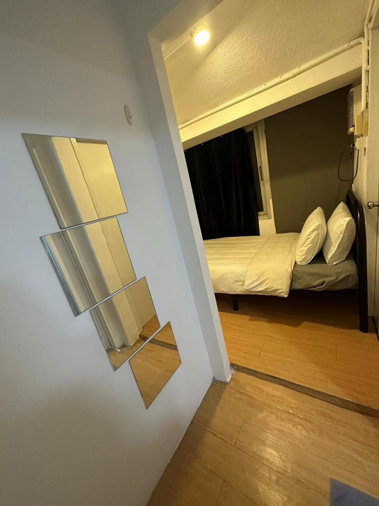 The Cute Silom Hostel Бангкок Екстер'єр фото