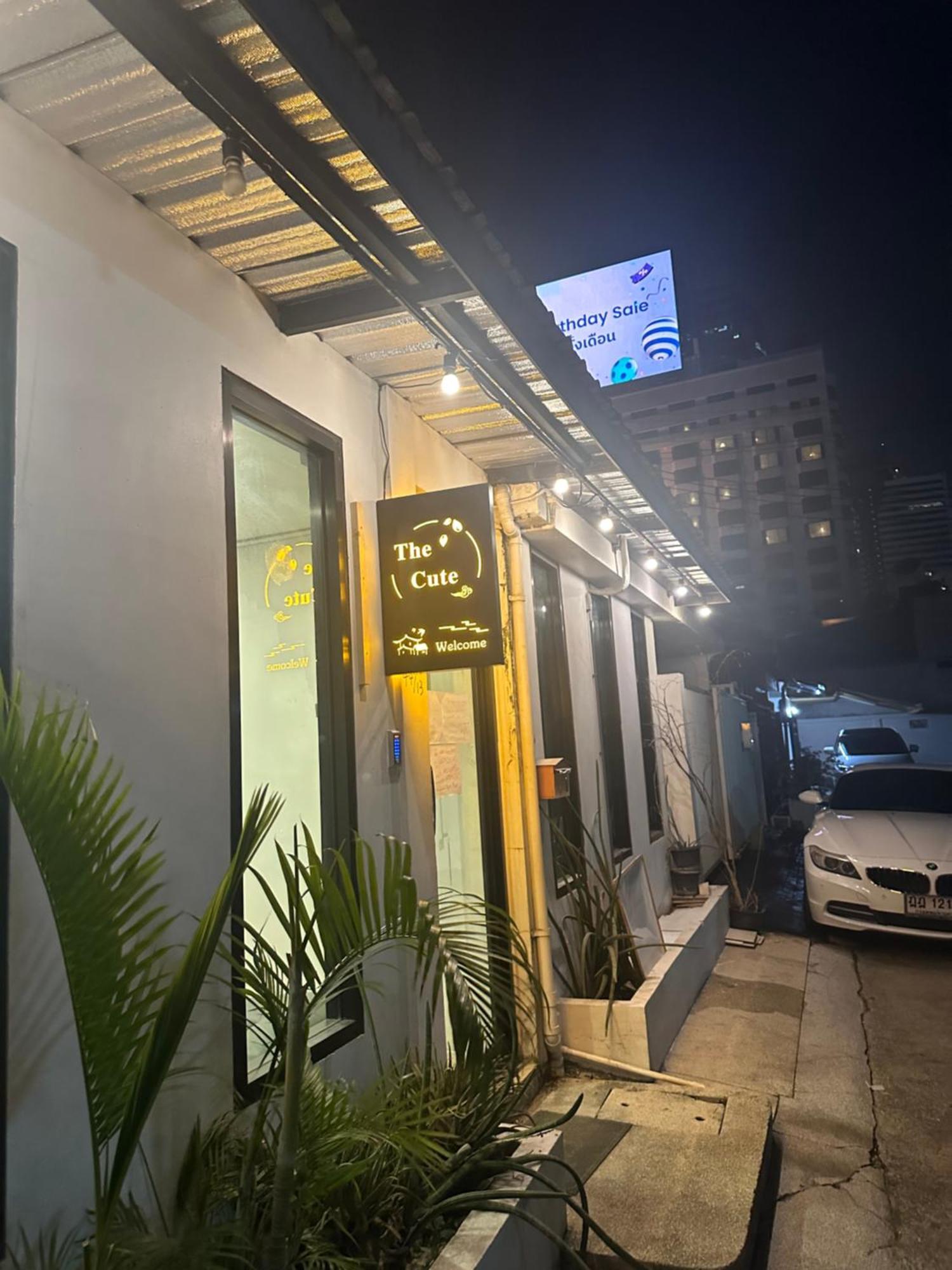 The Cute Silom Hostel Бангкок Екстер'єр фото
